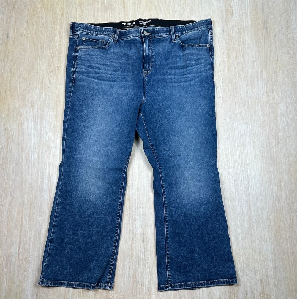 Torrid Sky High Kick Boot SuperSoft Stretch Medium Wash Casual Bootcut Jeans 22R